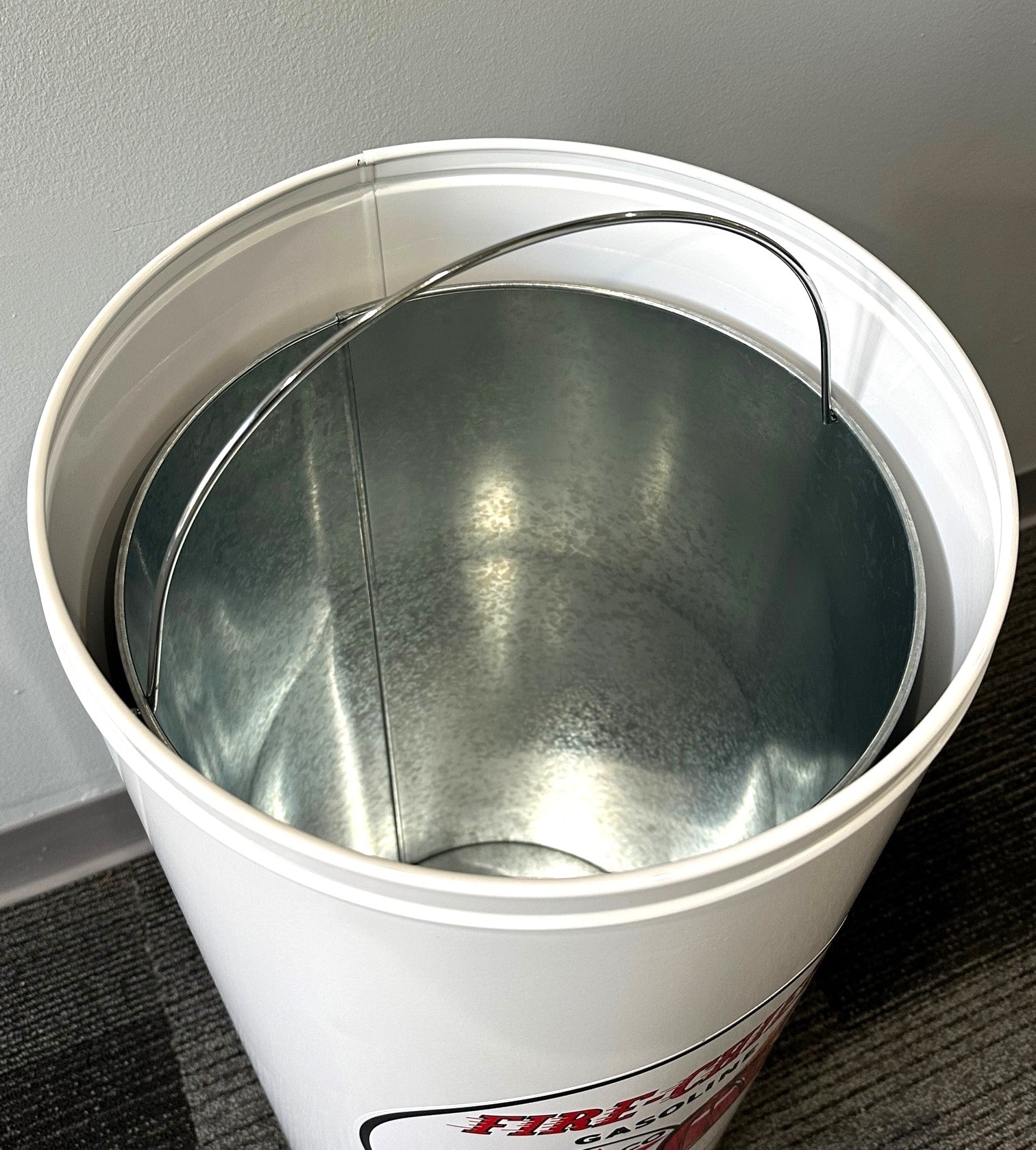 TEXACO FIRE CHIEF Retro Metal Trash Can