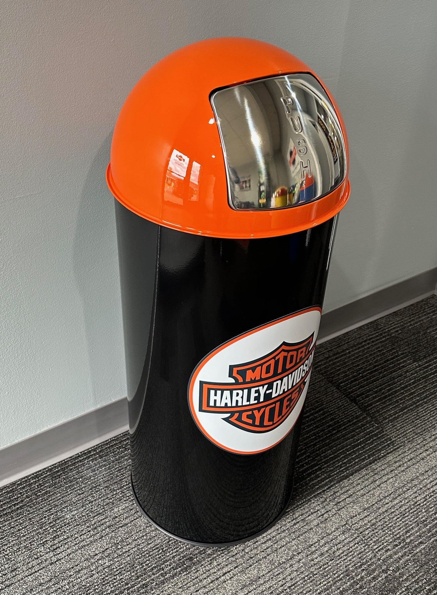 HD Retro Metal Trash Can