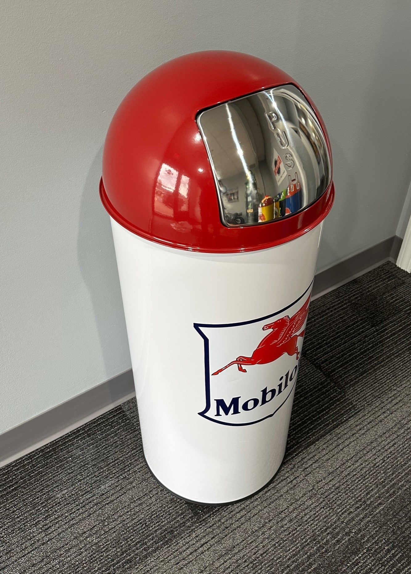 MOBILOIL Retro Metal Trash Can