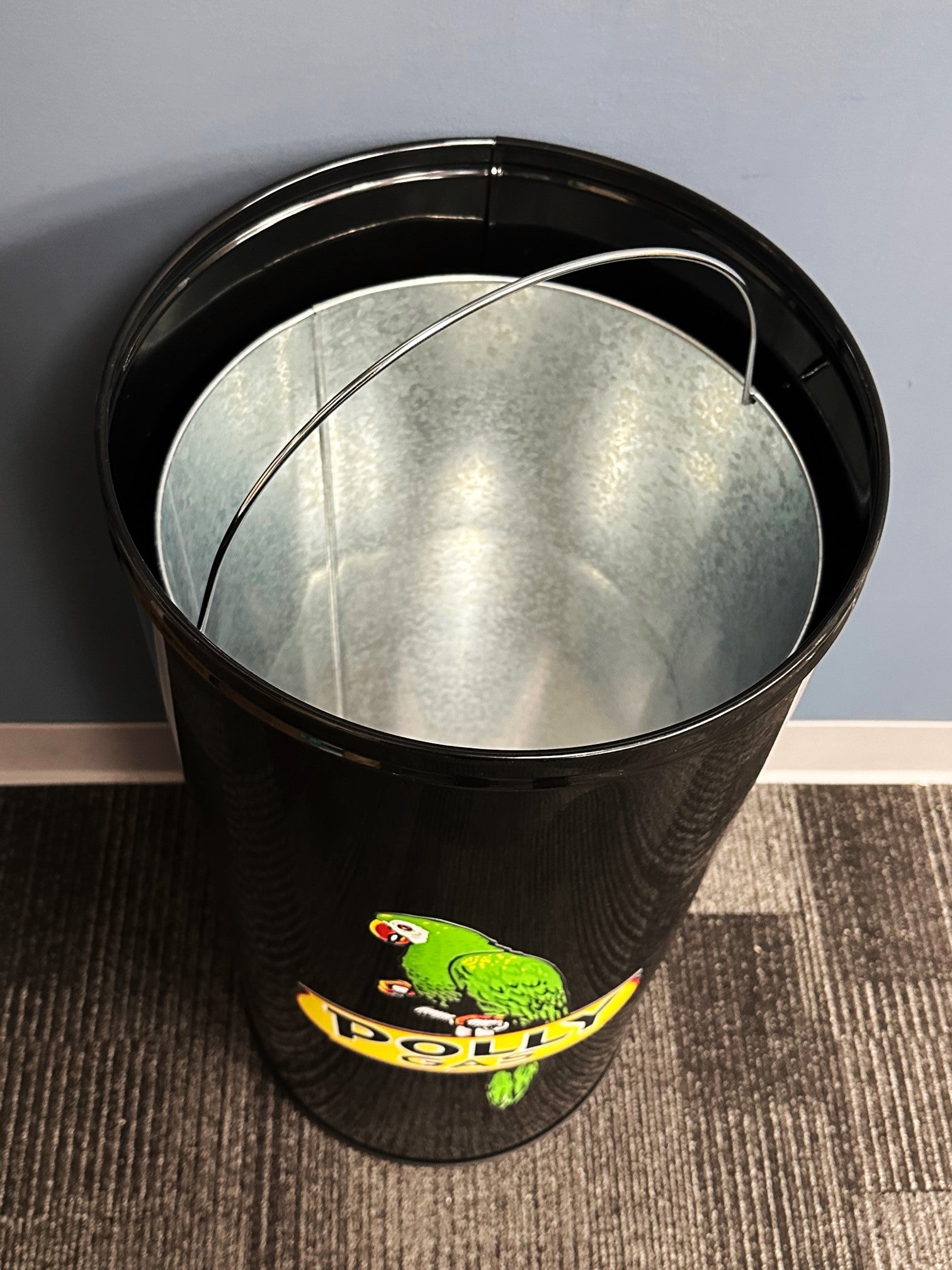 POLLY GAS Retro Metal Trash Can