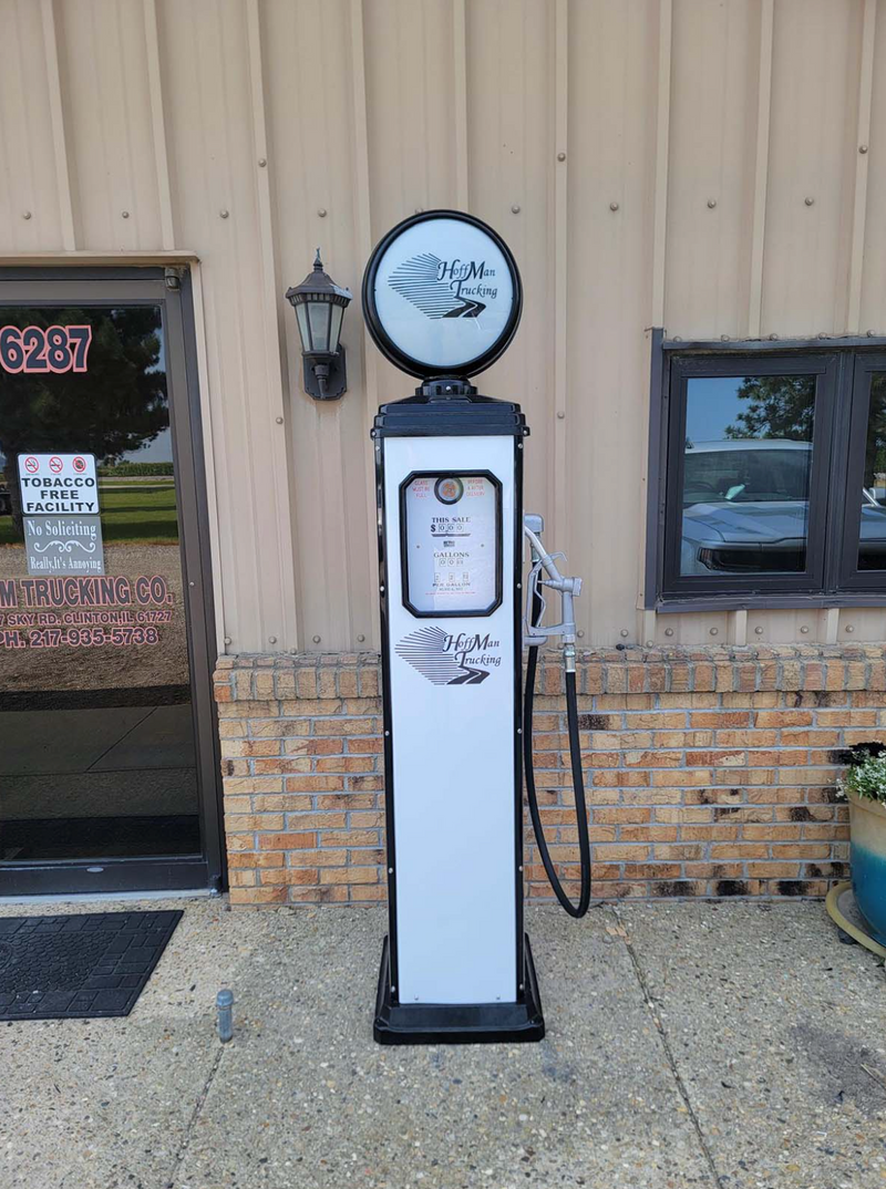 Customer photo of Sinclair Retro Gas Pump